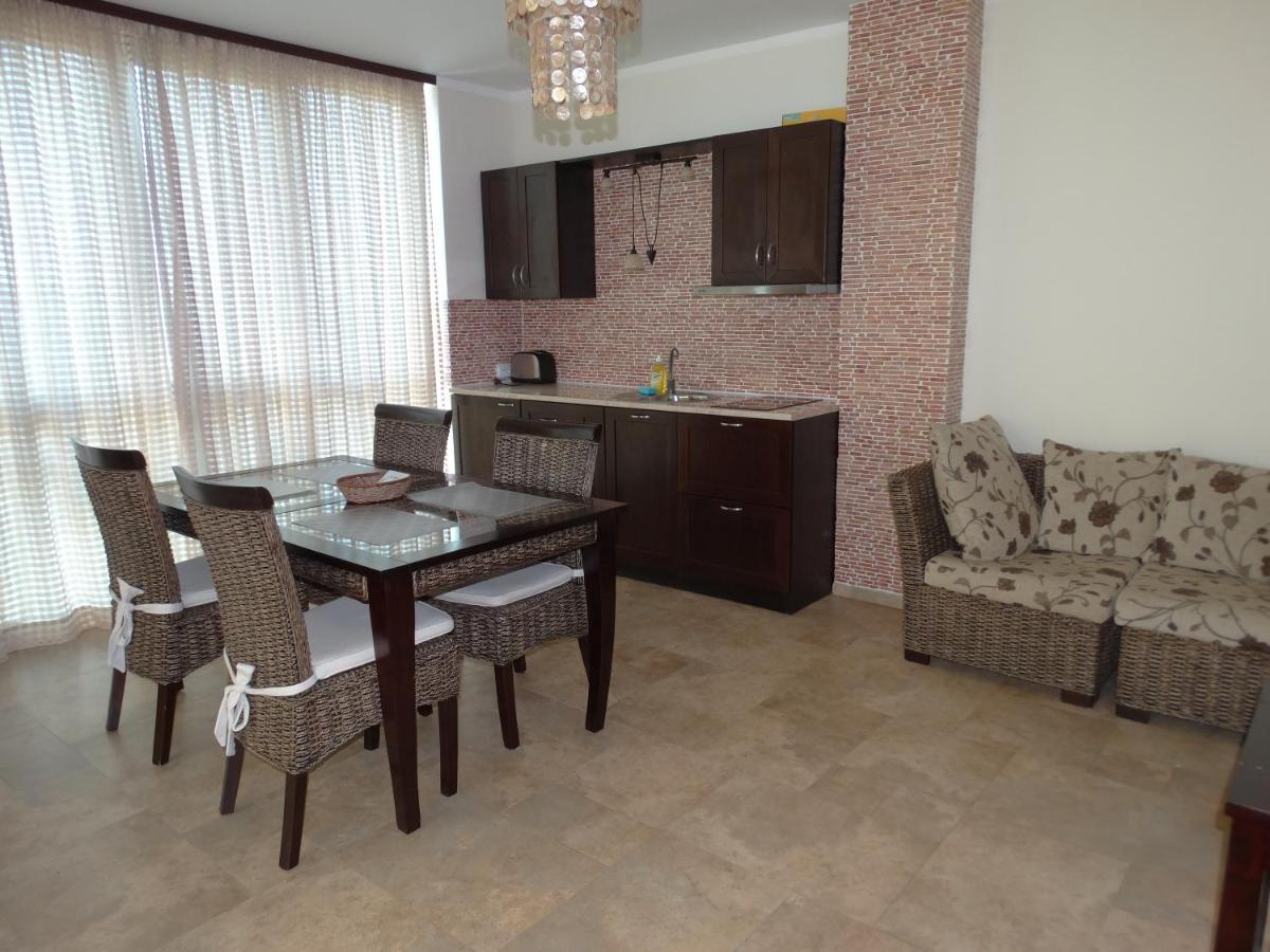 Chateau Del Marina Apart Complex 네세부르 외부 사진