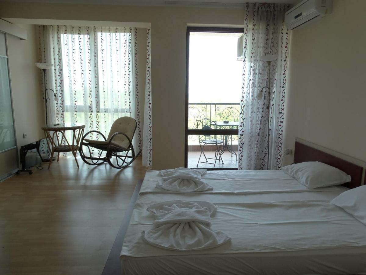 Chateau Del Marina Apart Complex 네세부르 외부 사진