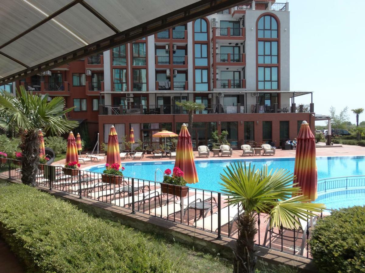 Chateau Del Marina Apart Complex 네세부르 외부 사진